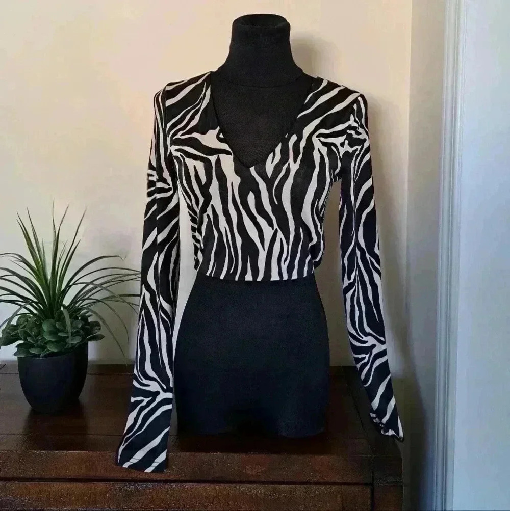 Revamped Long Sleeved Cropped Animal  Print Top Size XS